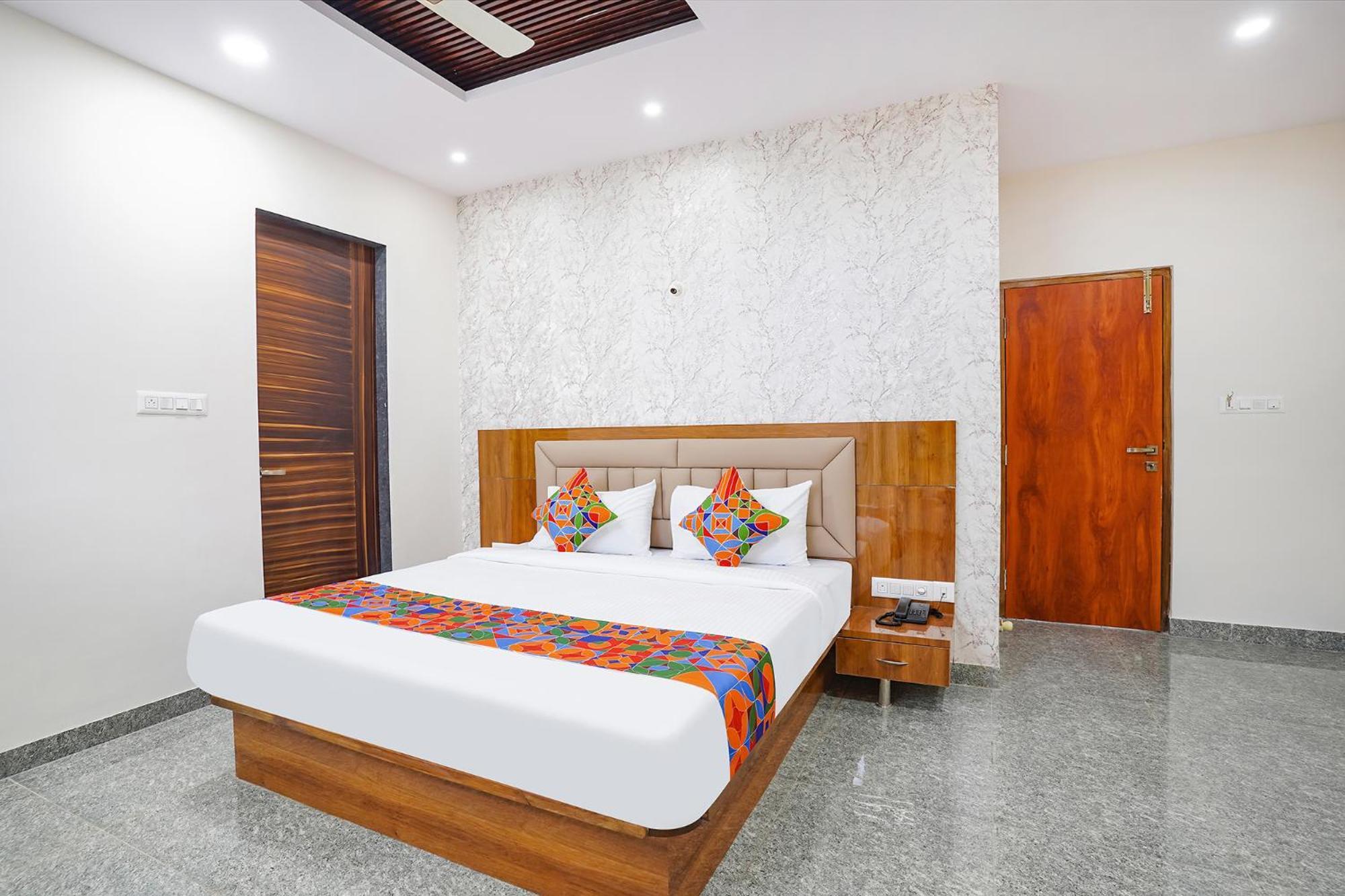Fabhotel Platinum Palace - Nr Magadi Main Road Bangalore Dış mekan fotoğraf
