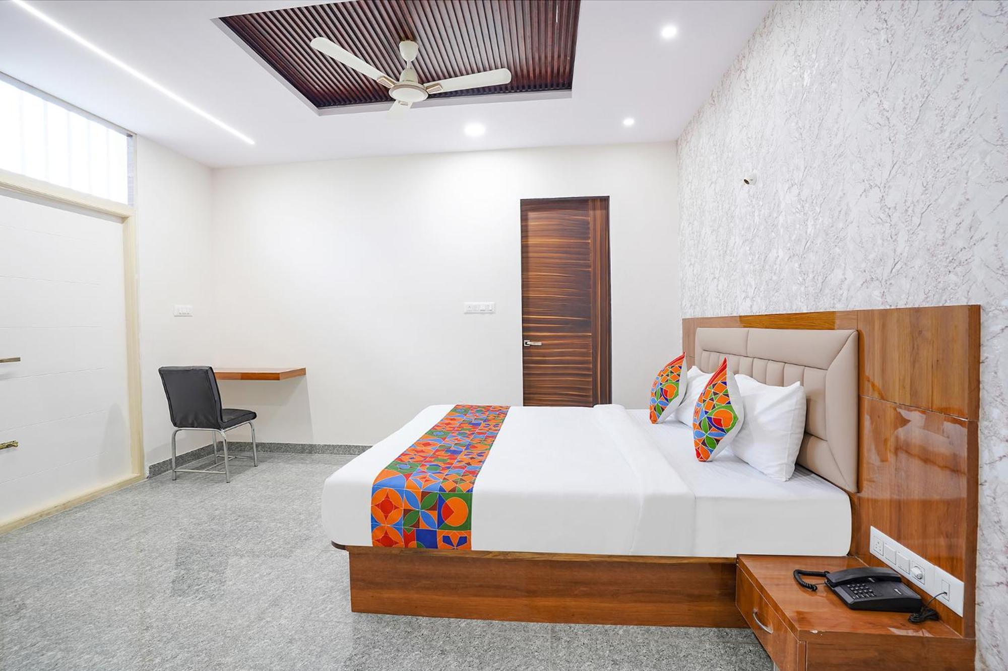 Fabhotel Platinum Palace - Nr Magadi Main Road Bangalore Dış mekan fotoğraf