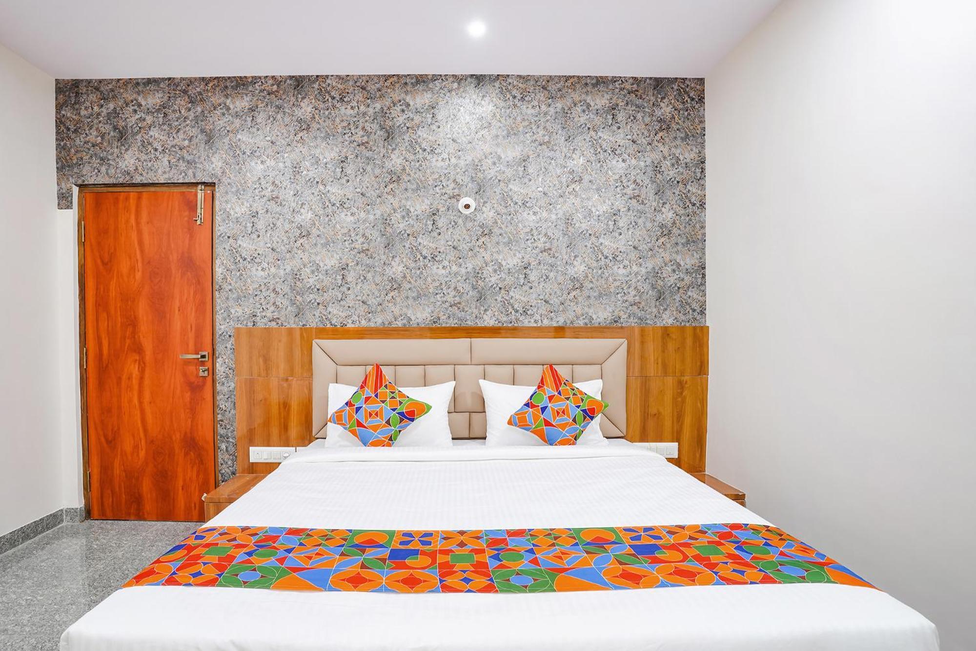 Fabhotel Platinum Palace - Nr Magadi Main Road Bangalore Dış mekan fotoğraf