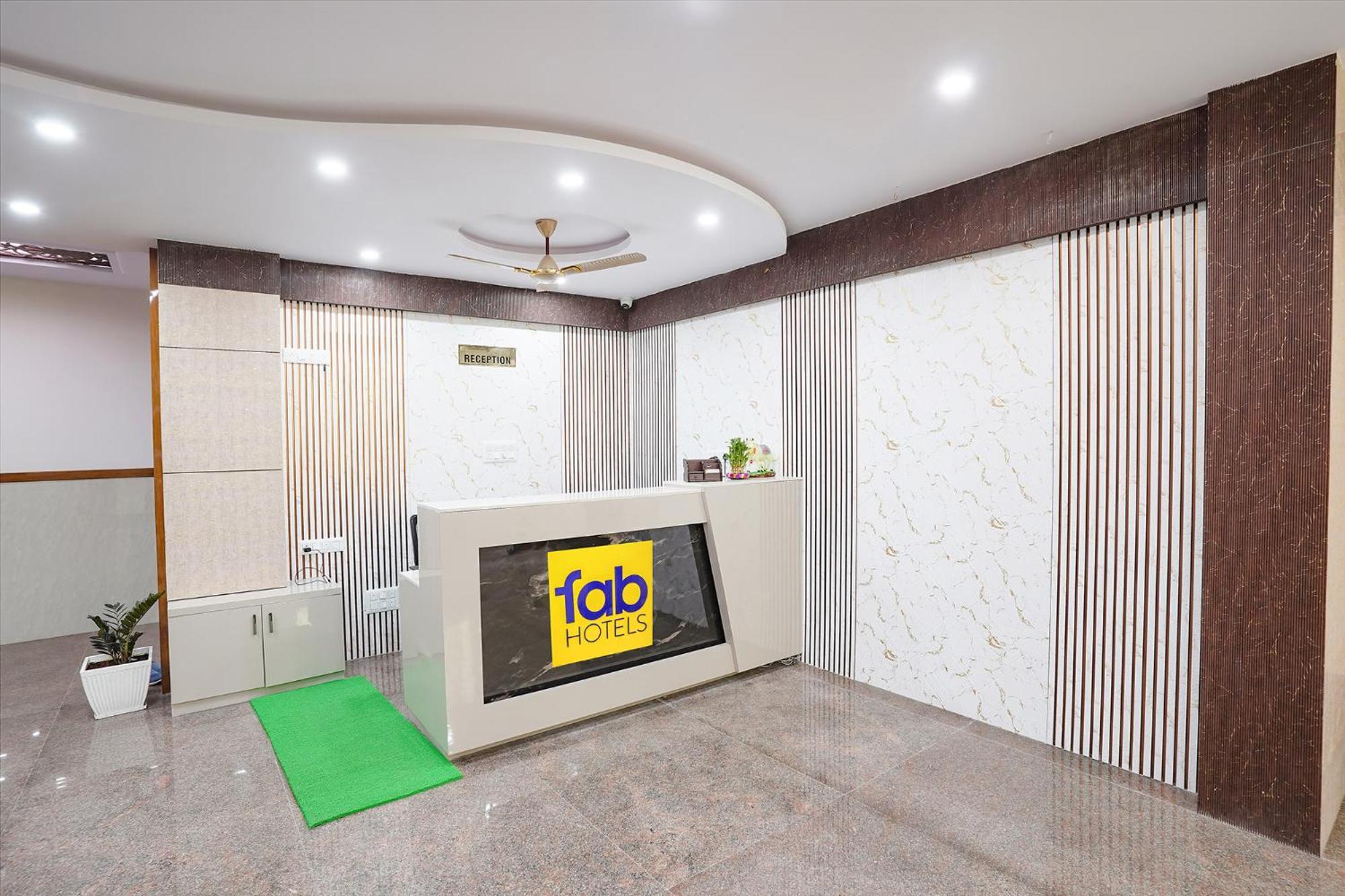 Fabhotel Platinum Palace - Nr Magadi Main Road Bangalore Dış mekan fotoğraf
