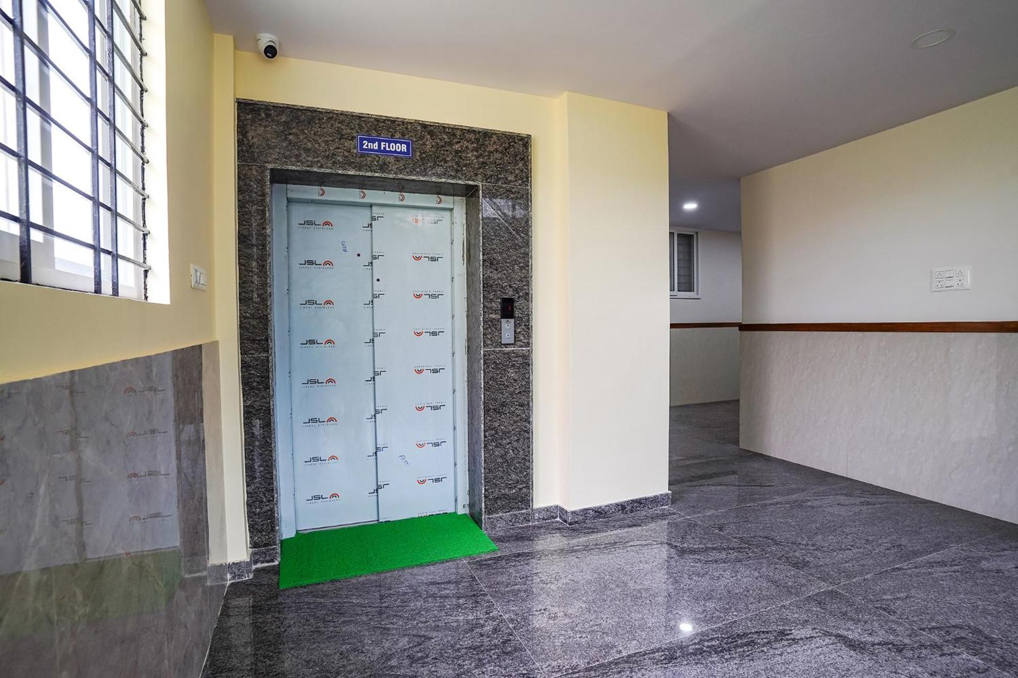Fabhotel Platinum Palace - Nr Magadi Main Road Bangalore Dış mekan fotoğraf